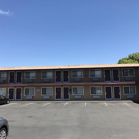 Economy Inn Модесто Екстер'єр фото