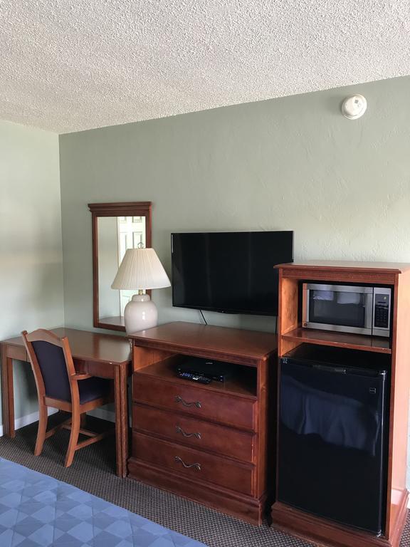 Economy Inn Модесто Екстер'єр фото