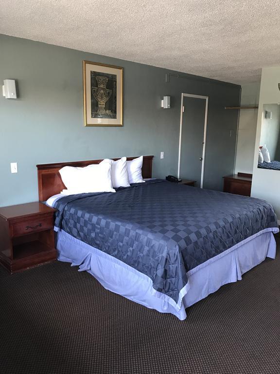 Economy Inn Модесто Екстер'єр фото