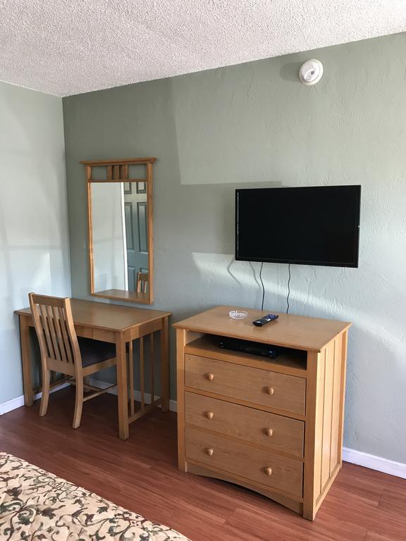 Economy Inn Модесто Екстер'єр фото
